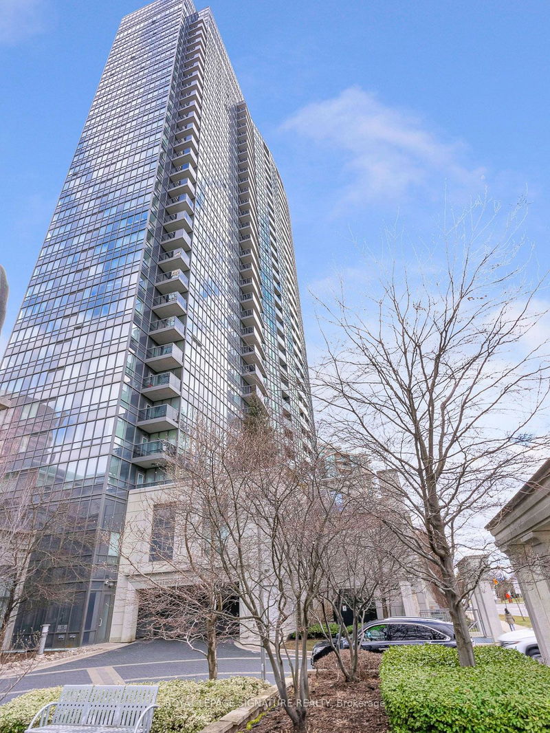 home for sale on 1208-15 Greenview Avenue
