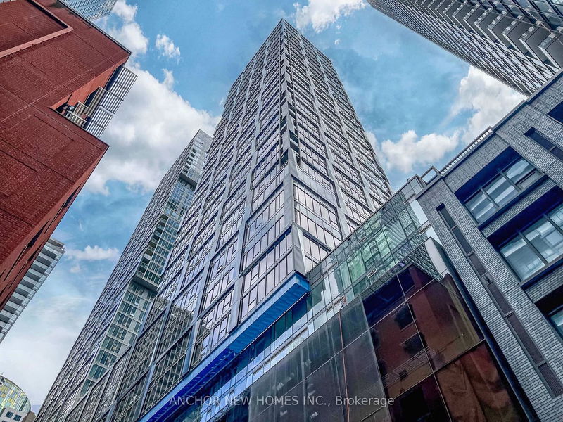 home for lease on 2114-35 Mercer Street