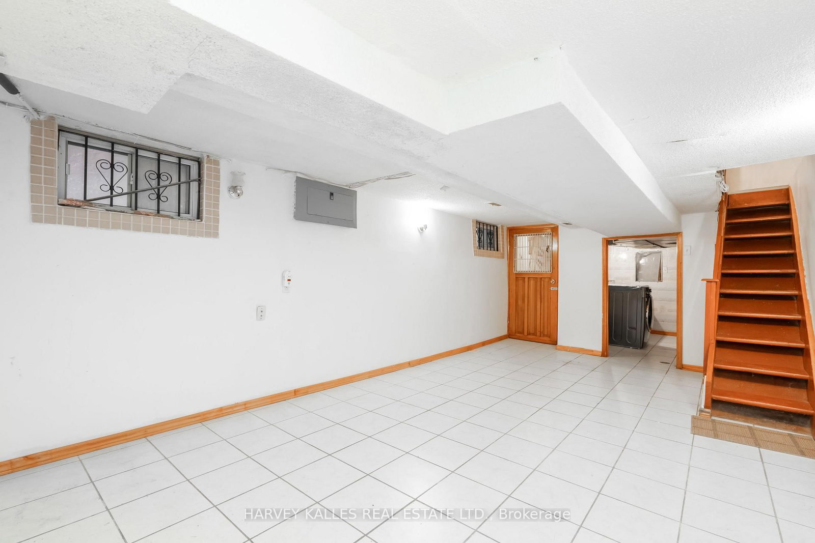 Listing Image 24