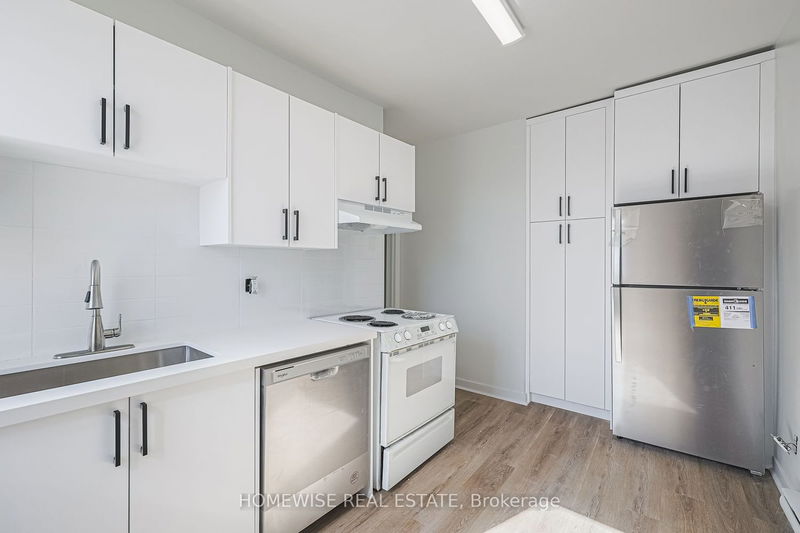 home for lease on 571 St Clair Avenue W