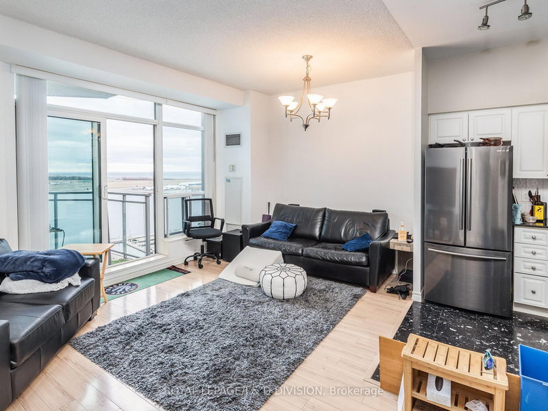 LPH01 - 410 Queens Quay W, Toronto, M5V 3T1 | Image 3