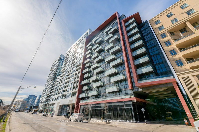 home for sale on 402-560 Front Street W