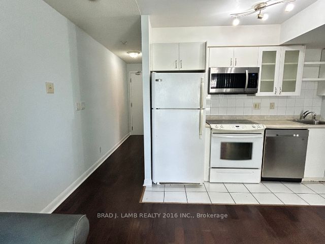 home for lease on 636-600 Fleet Street