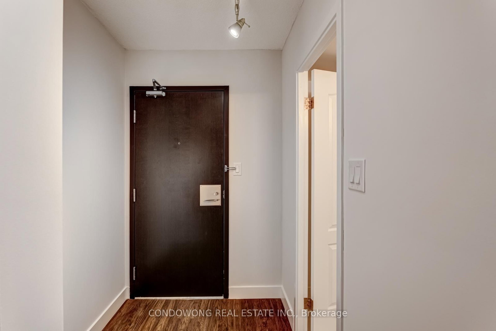 Listing Image 17