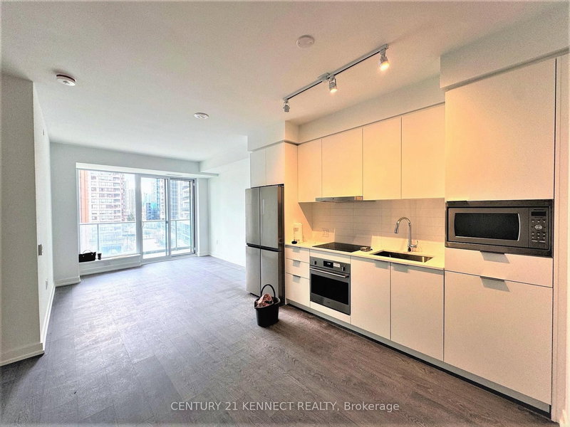 512 - 8 Olympic Garden Dr, Toronto, M2M 0B9 | Image 2