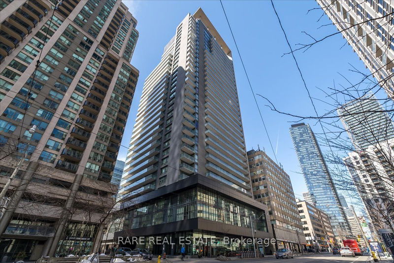 home for sale on 2308-770 Bay Street S