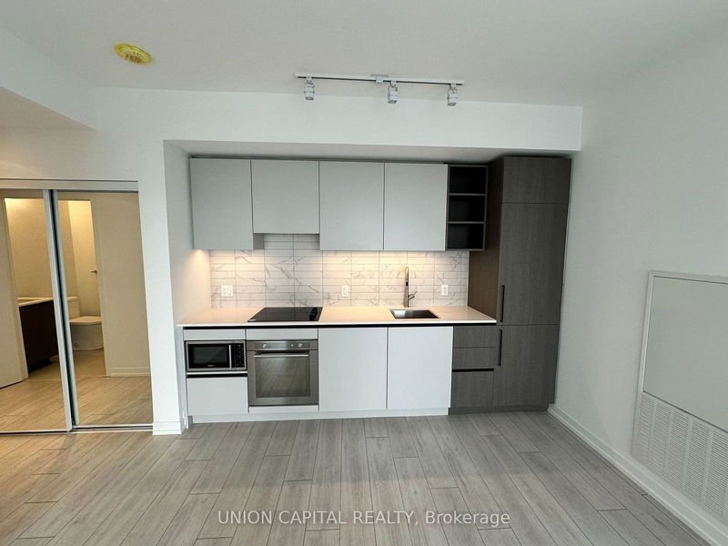 home for lease on 3002-55 Mercer Street