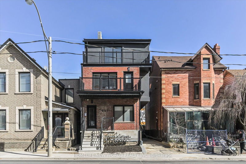 home for lease on 2F-997 Dufferin Street