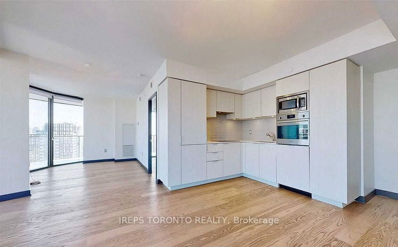 home for lease on 1711-11 Wellesley Street W