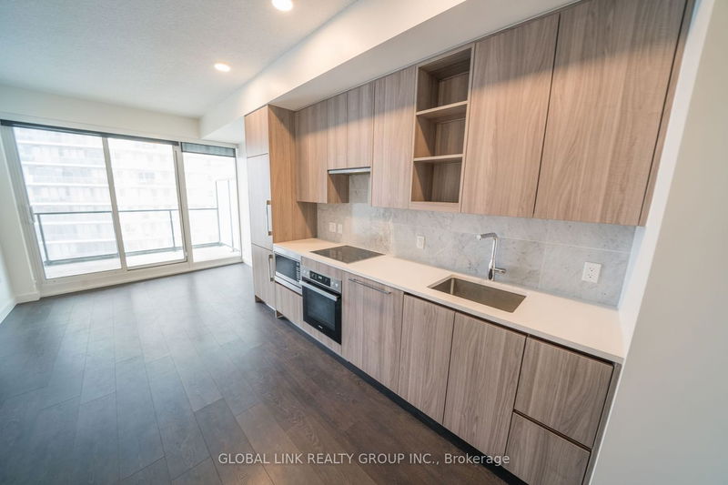 home for lease on 2615-95 Mcmahon Drive