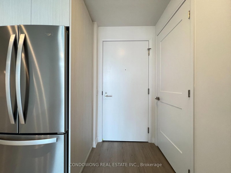 2818 - 50 Dunfield Ave, Toronto, M4S 0E4 | Image 2