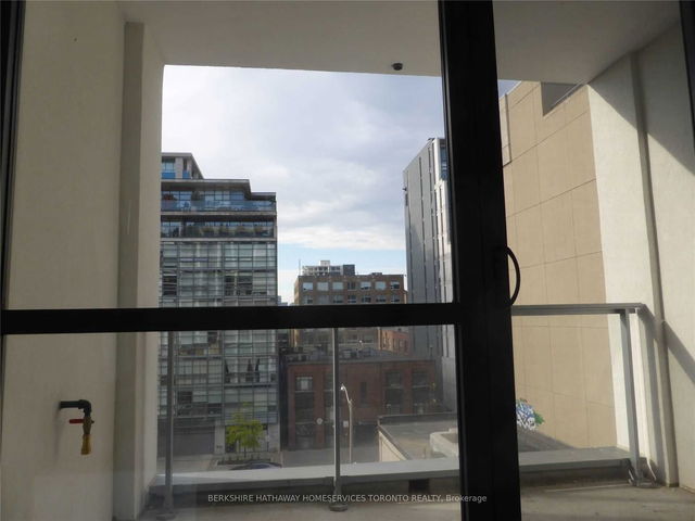 506 - 39 Brant Street