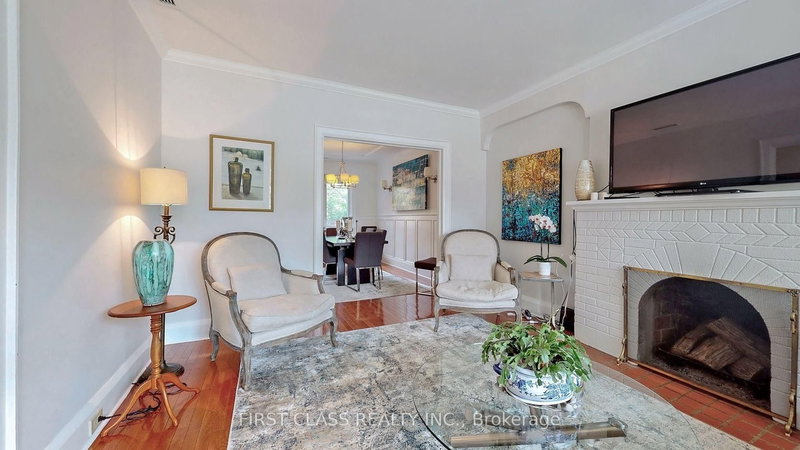 203 Melrose Ave, Toronto, M5M 1Y9 | Image 2