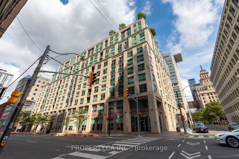 home for lease on 906-168 Simcoe Street