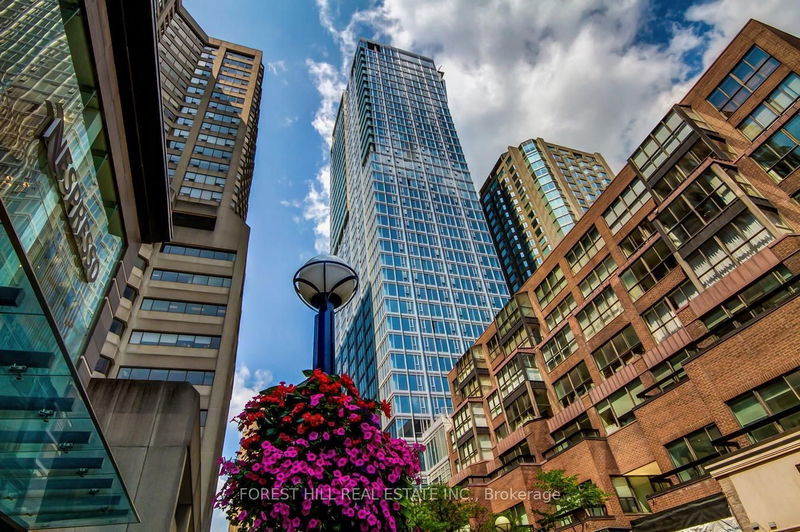 home for lease on 910-188 Cumberland Street