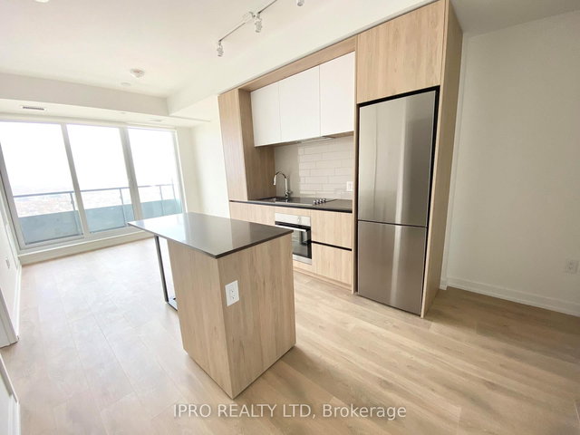 2701 - 225 Sumach Street