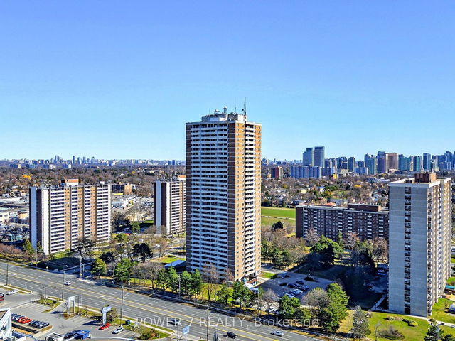 407 - 10 Tangreen Court