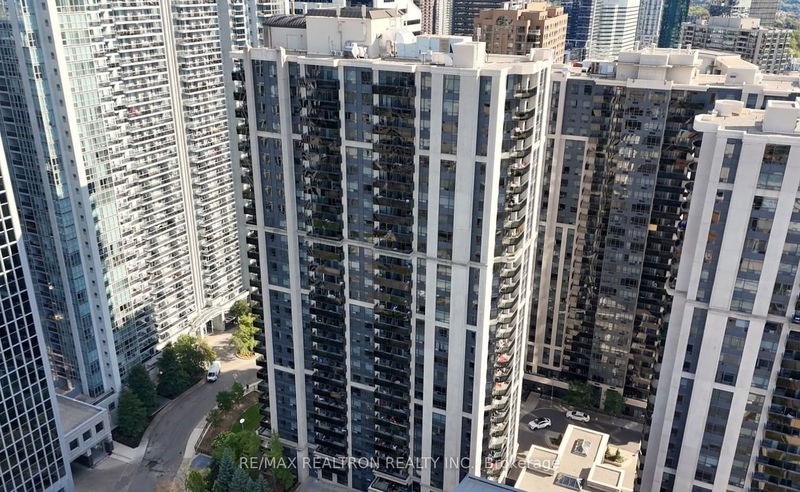 home for lease on 2307-155 Beecroft Road