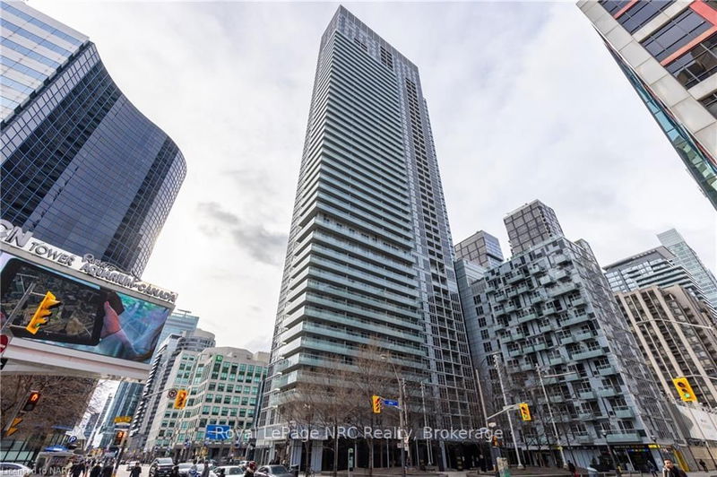 home for sale on 4009-300 Front Street W