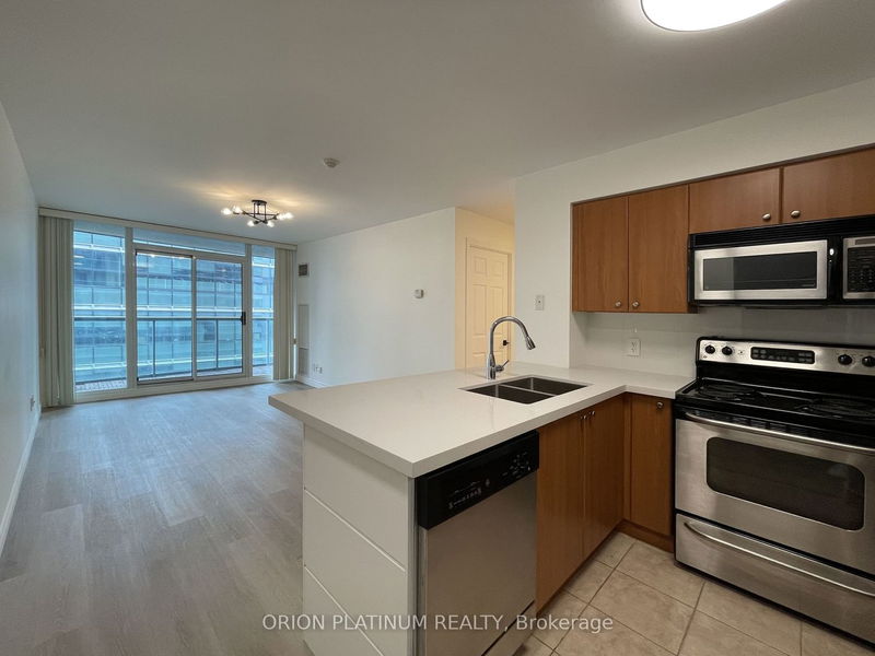 home for lease on 3707-30 Grand Trunk Crescent