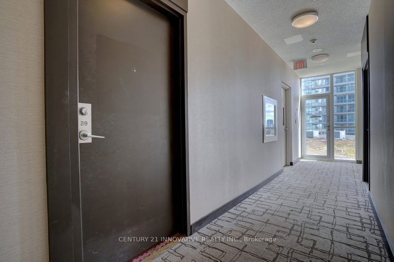  219 - 66 Forest Manor Rd  Toronto, M2J 0B7 | Image 5