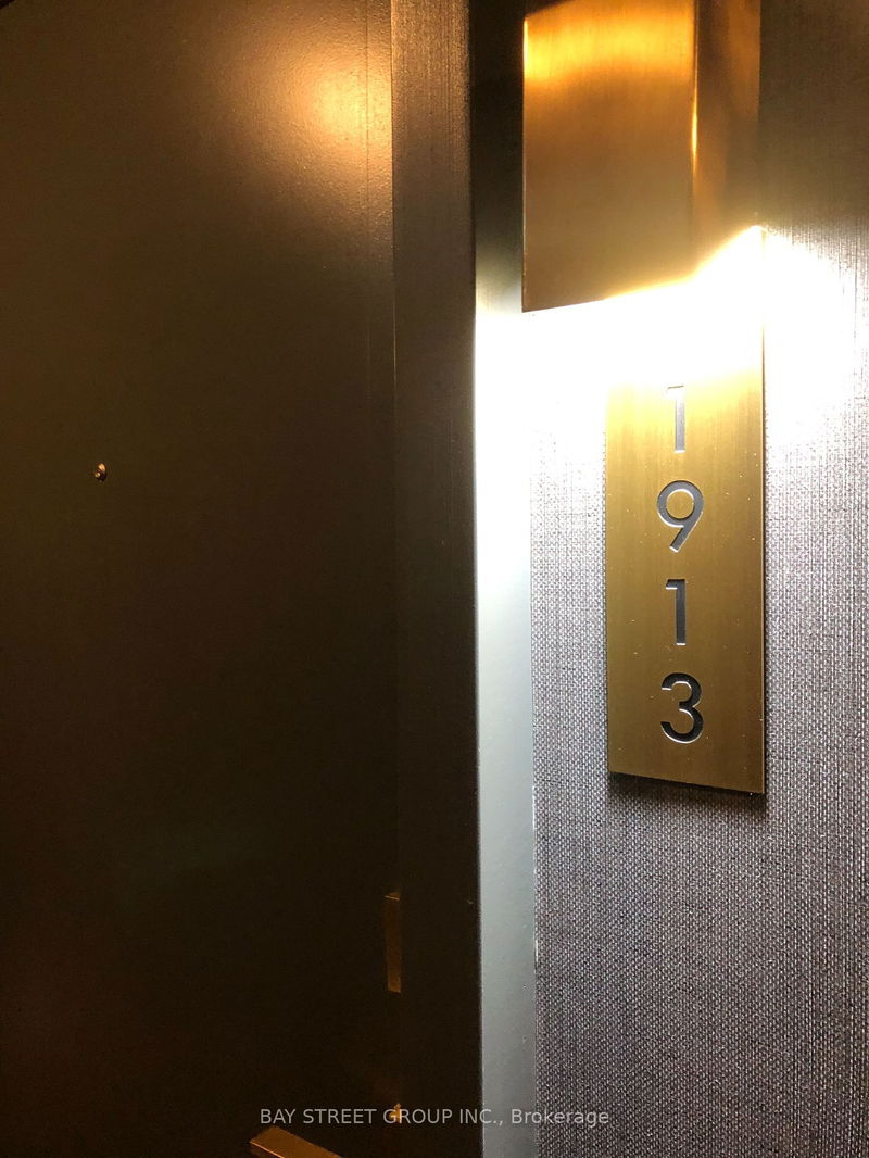home for lease on 1913-50 Charles Street E