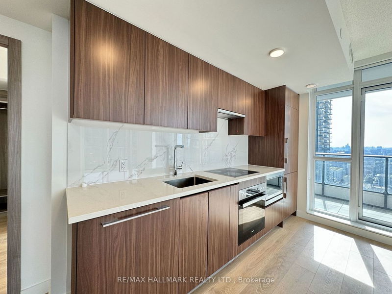 home for lease on 3511-38 Widmer Street