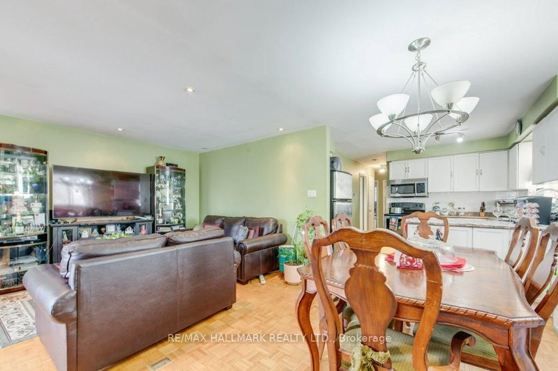 610 Vaughan Rd, Toronto, M6C 2R5 | Image 3