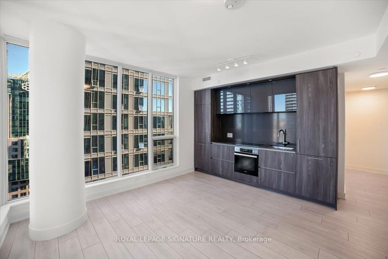 home for lease on 2414-35 Mercer Street