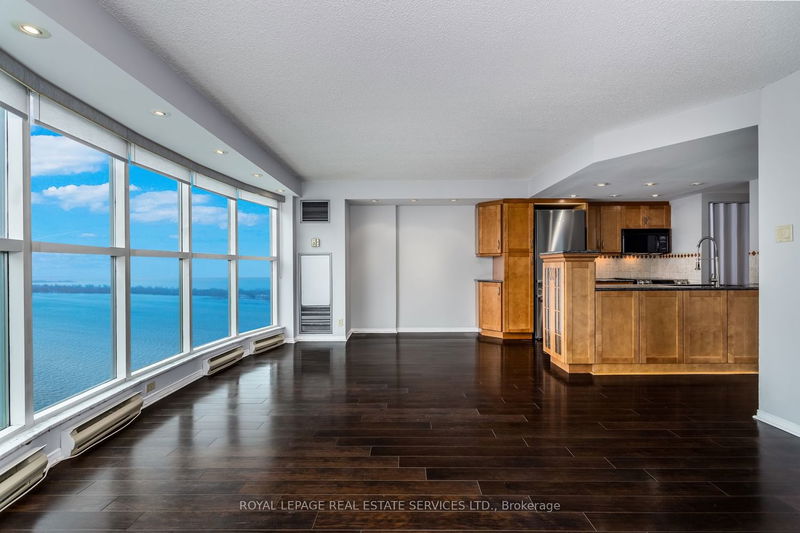 home for lease on 3502-99 Harbour Square