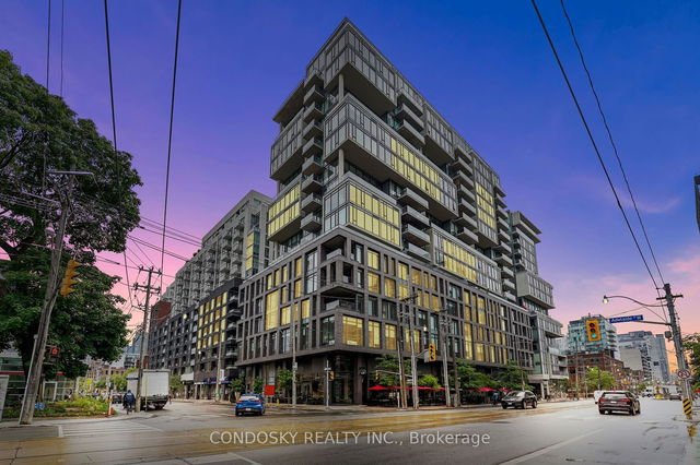 521 - 111 Bathurst Street