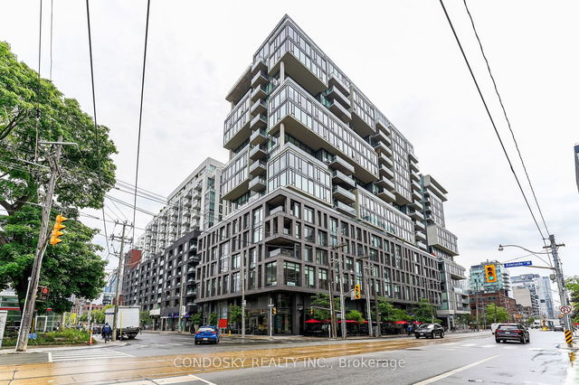 521 - 111 Bathurst Street