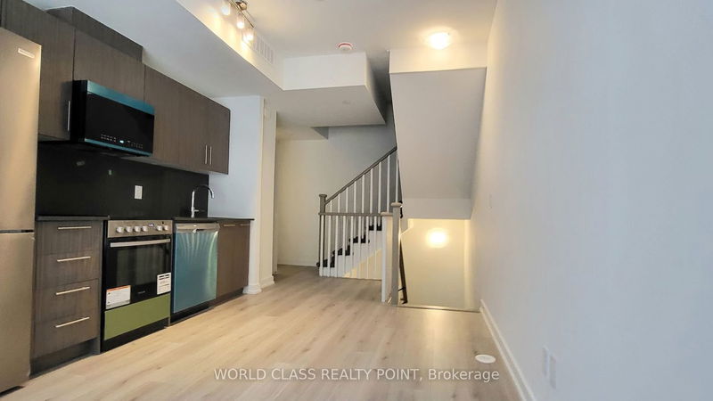 home for lease on 18-851 Sheppard Avenue W