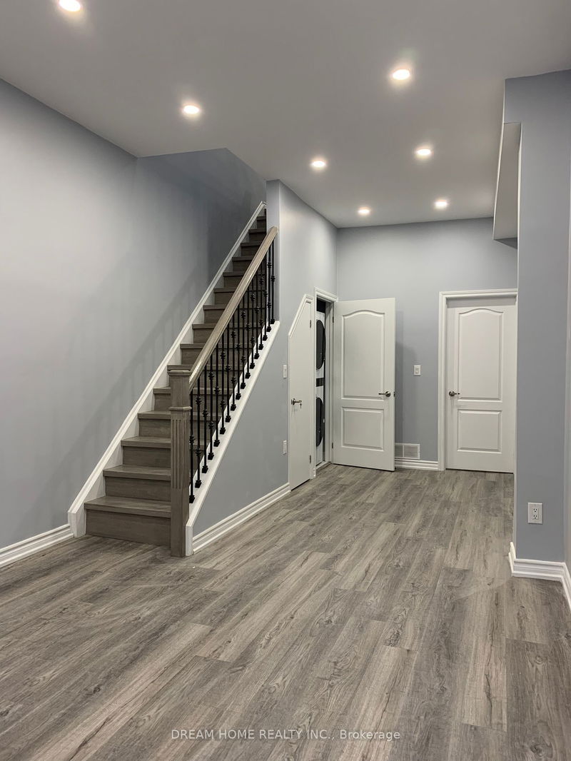 home for lease on 202-26 Glasgow Street