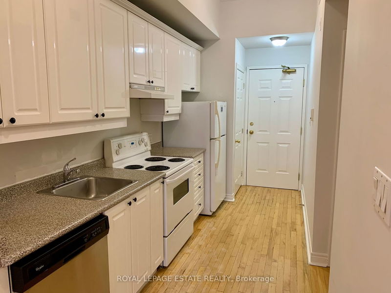 home for lease on 204-524 Yonge Street
