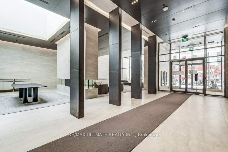 home for lease on 3409-2221 Yonge Street