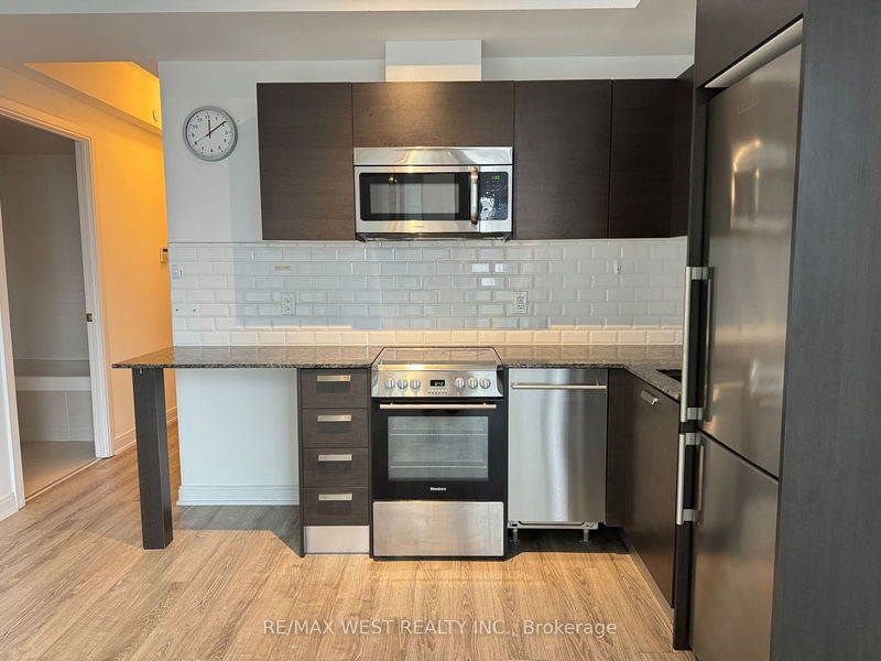 home for lease on 2506-42 Charles Street E