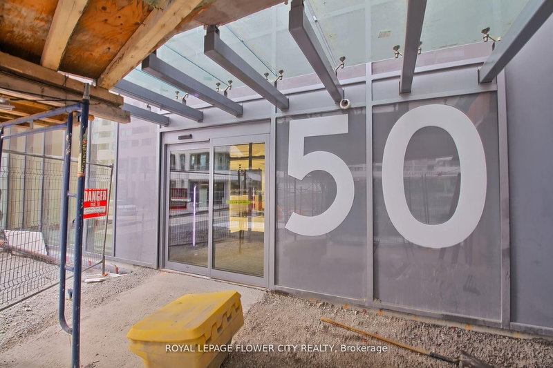 716 - 50 Dunfield Ave, Toronto, M4S 0E4 | Image 3