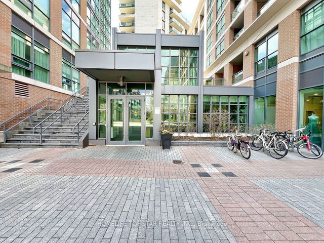 913 - 1171 Queen Street
