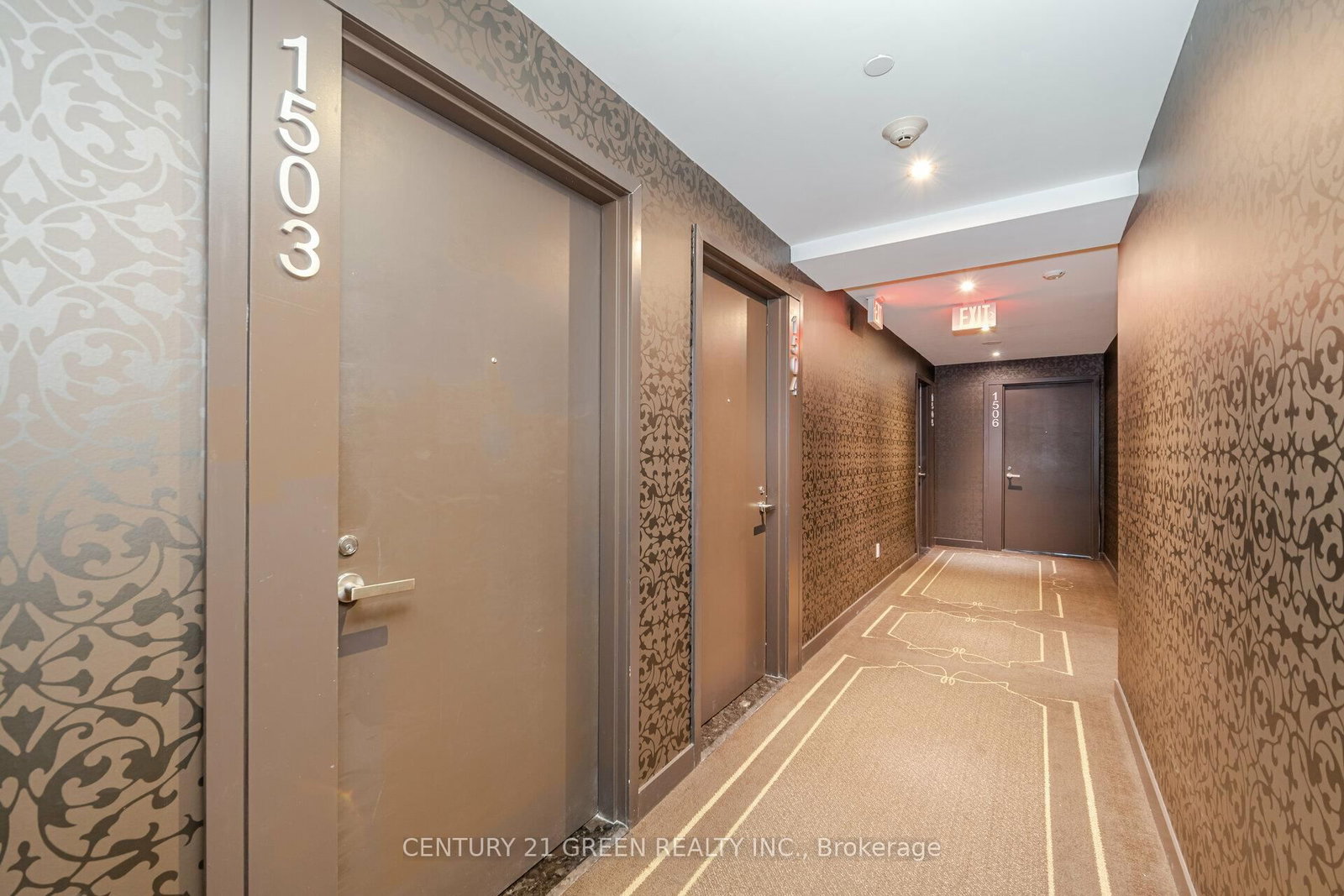 Listing Image 4