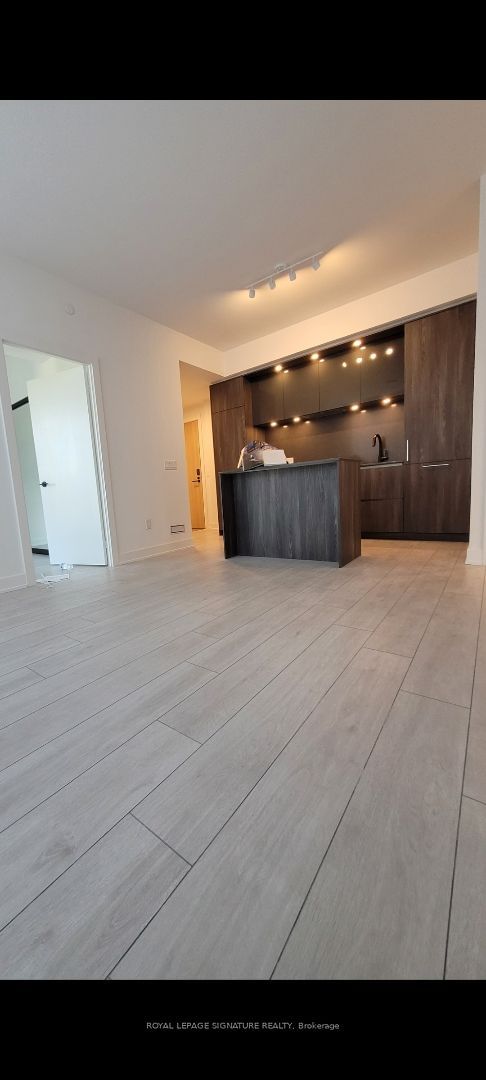 home for lease on 3711-35 Mercer Street