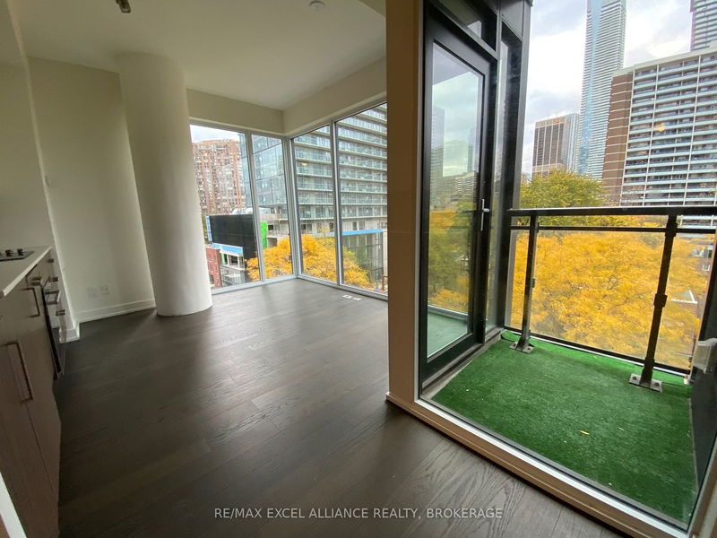 home for lease on 602-17 Dundonald Street