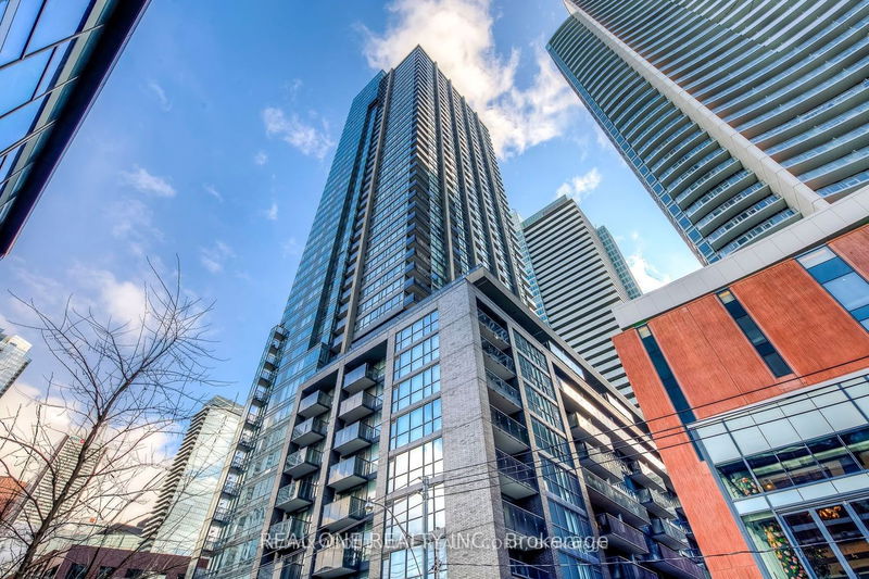 home for lease on 3103-295 Adelaide Street W