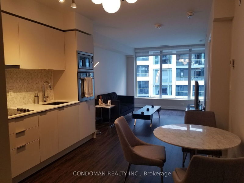 home for lease on 415W-27 Bathurst Street