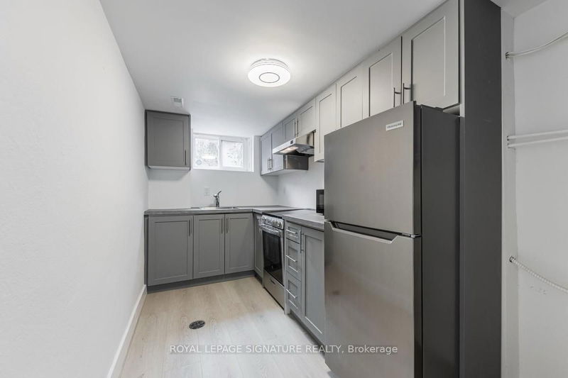 home for lease on Lower-150 Davisville Avenue