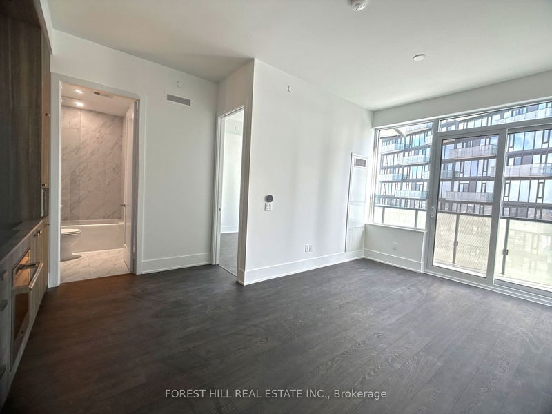 home for lease on 2910-470 Front Street W