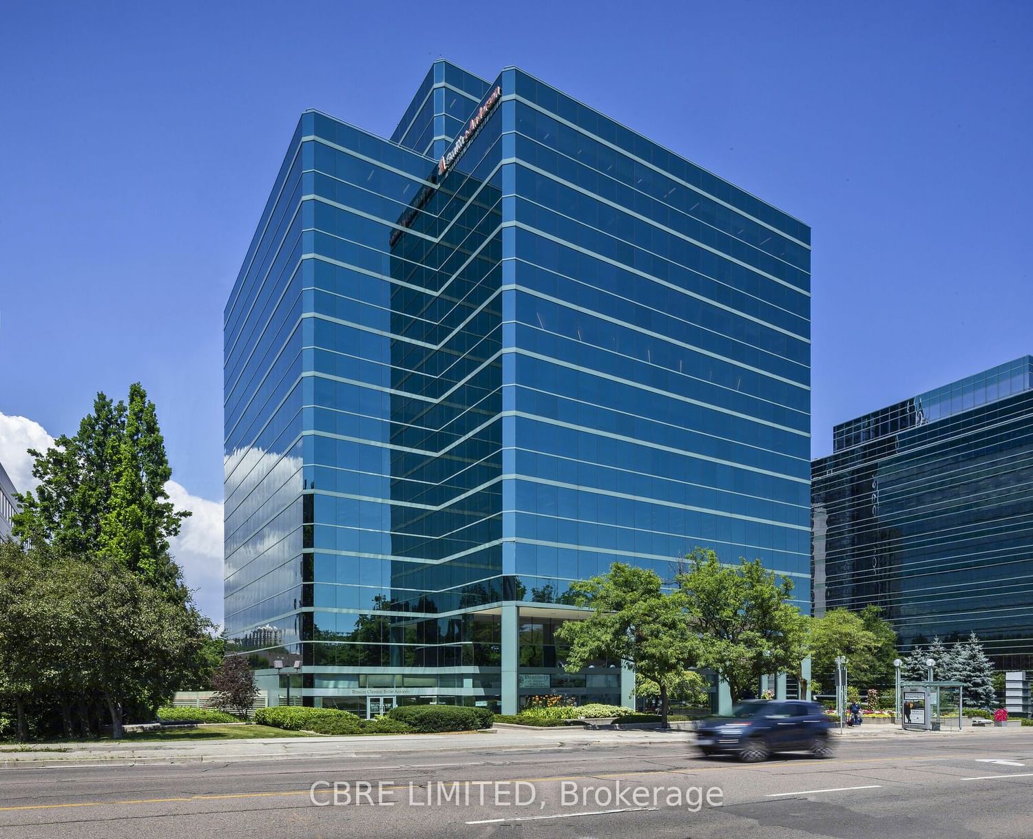 Building in 100 Sheppard Avenue