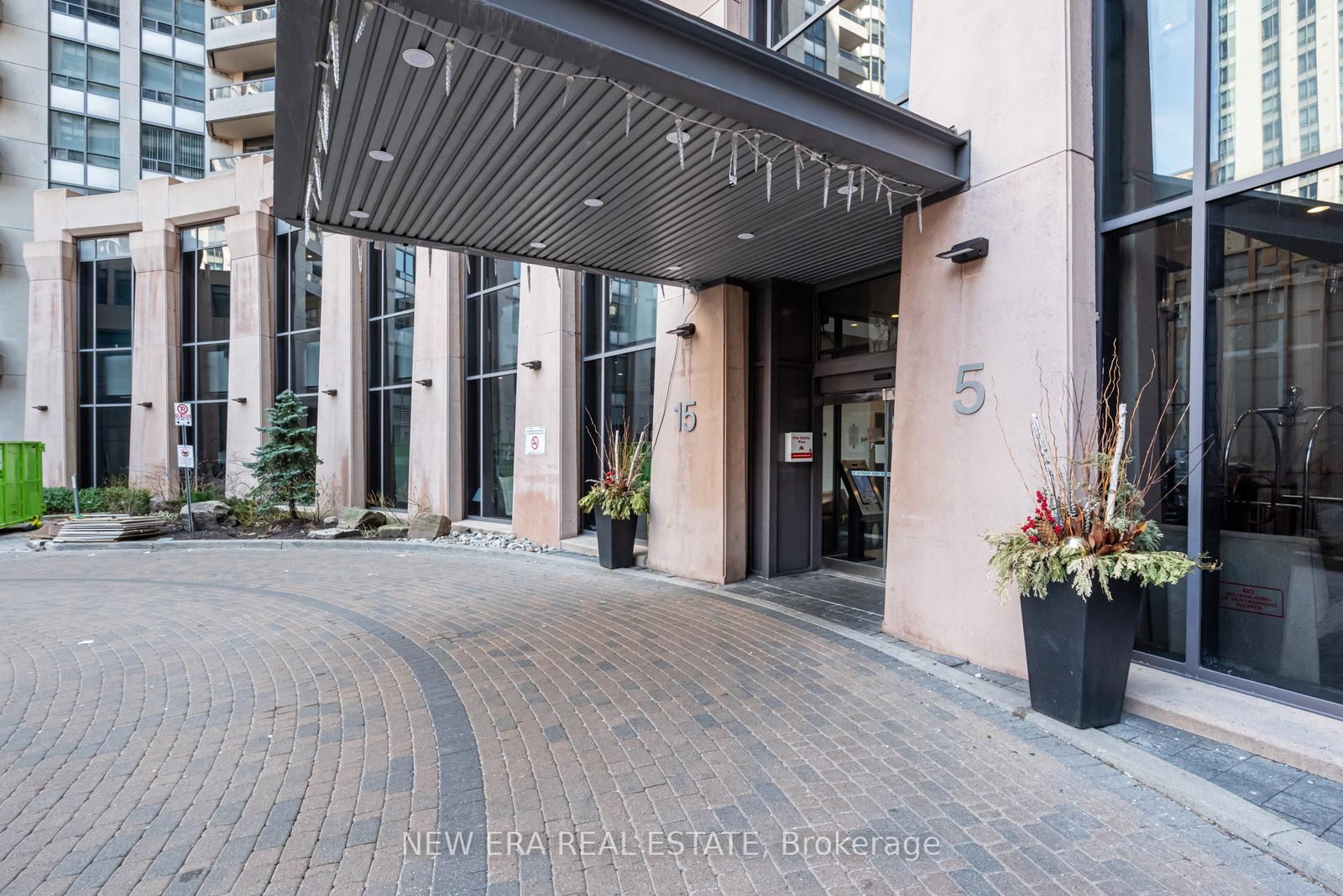 Listing Image 3