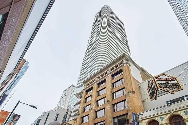 home for lease on 4013-197 Yonge Street