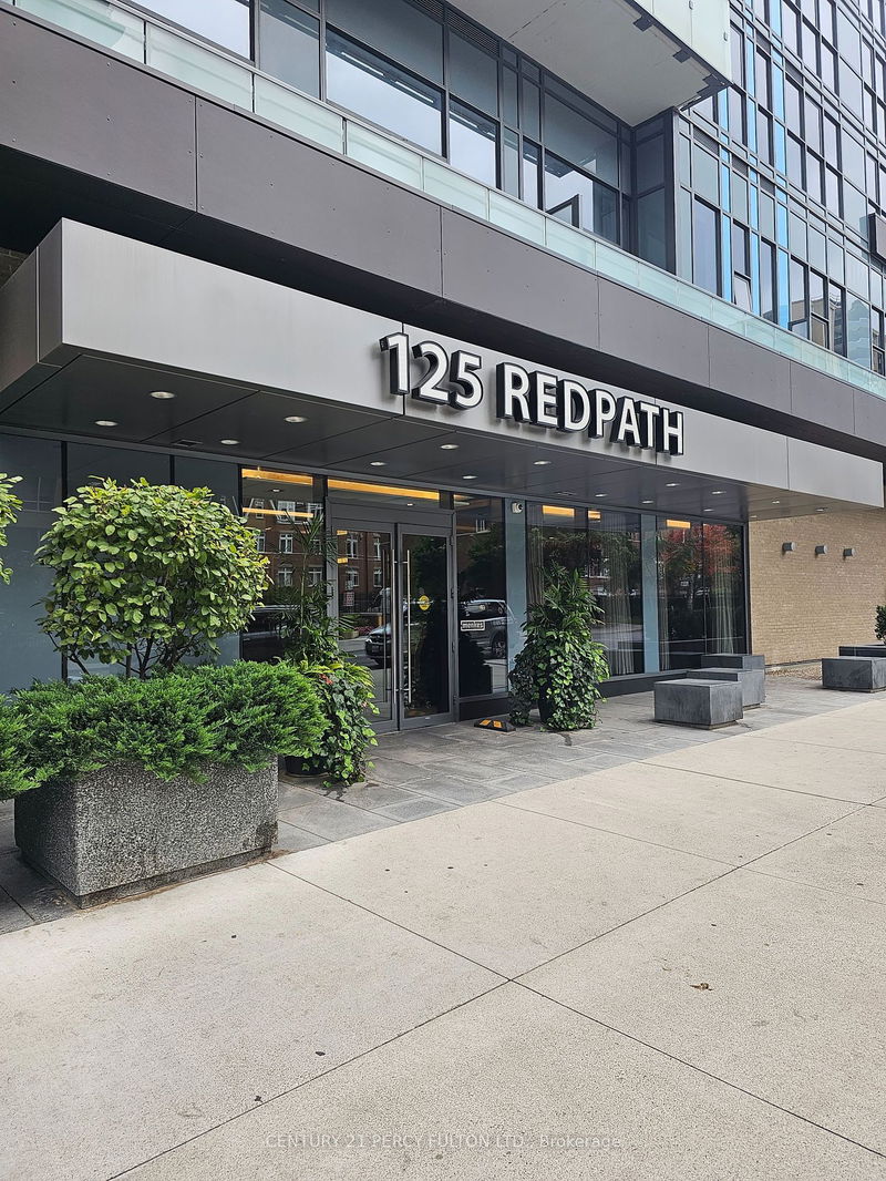home for lease on 2602-125 Redpath Avenue